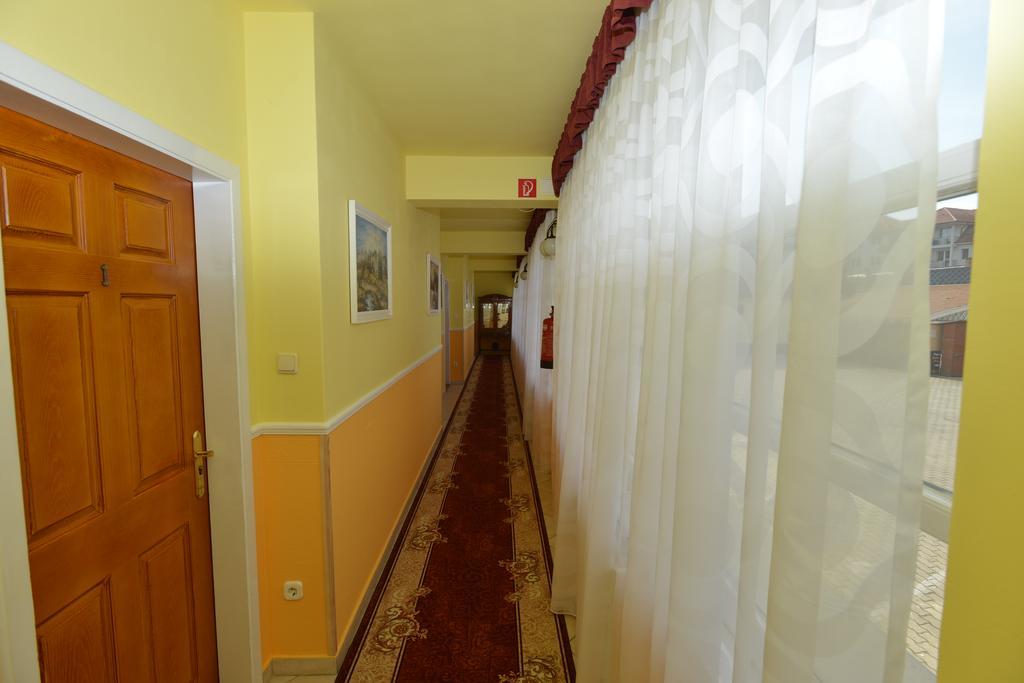 Hotel Korona Hajduszoboszlo Luaran gambar