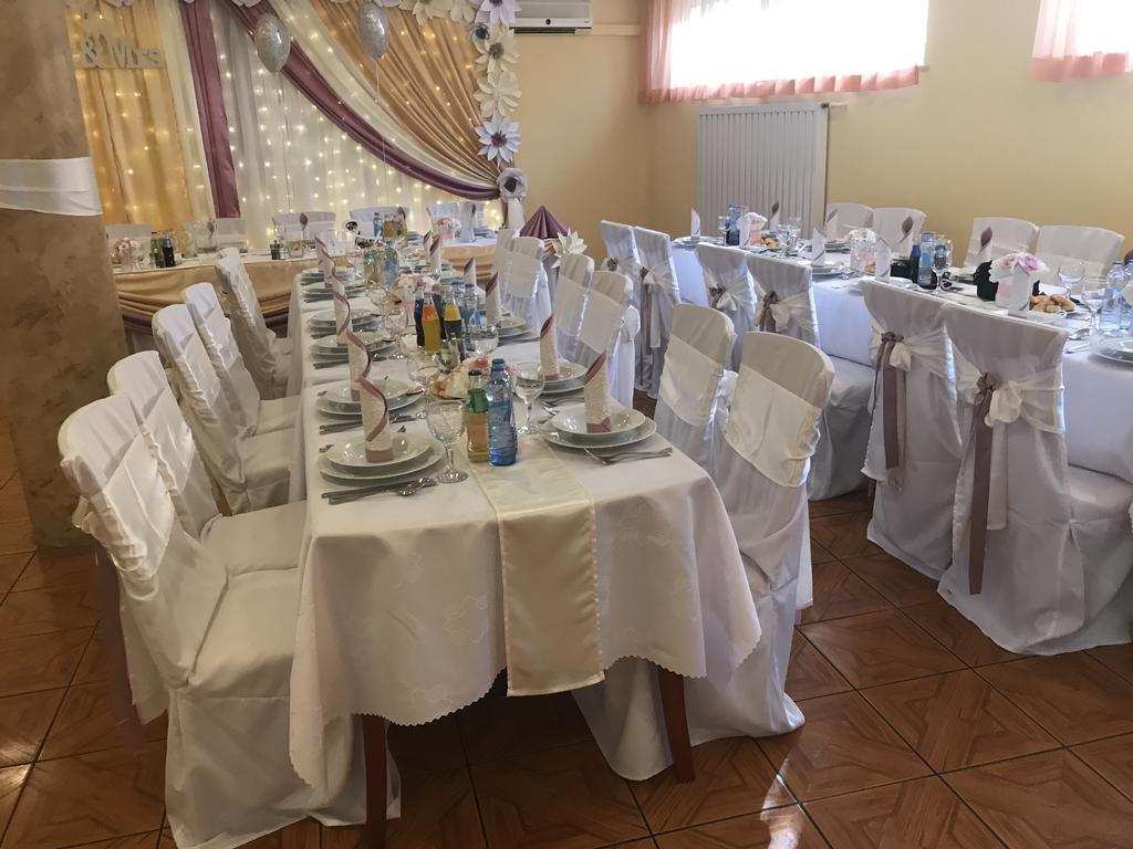 Hotel Korona Hajduszoboszlo Luaran gambar