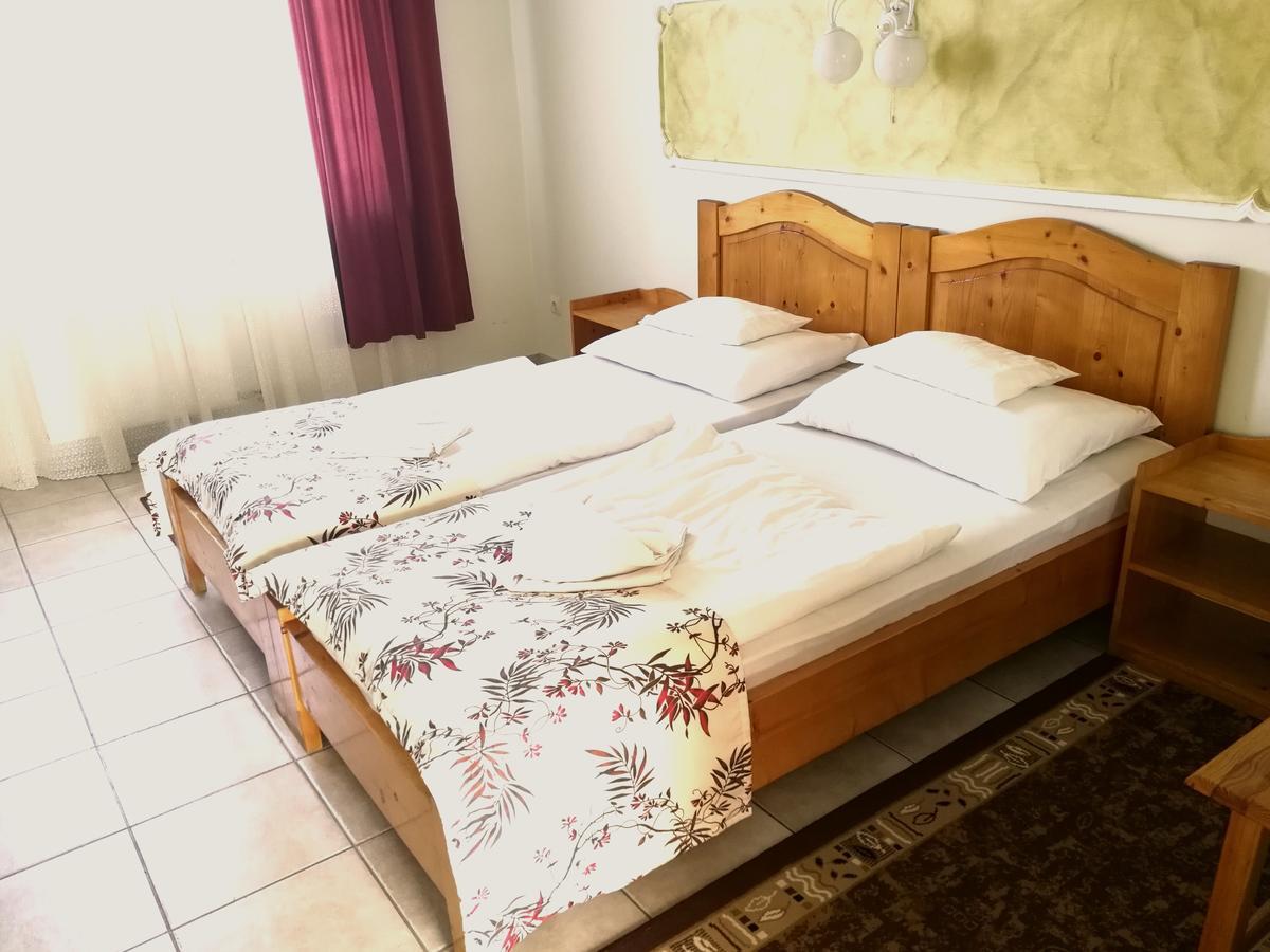 Hotel Korona Hajduszoboszlo Luaran gambar