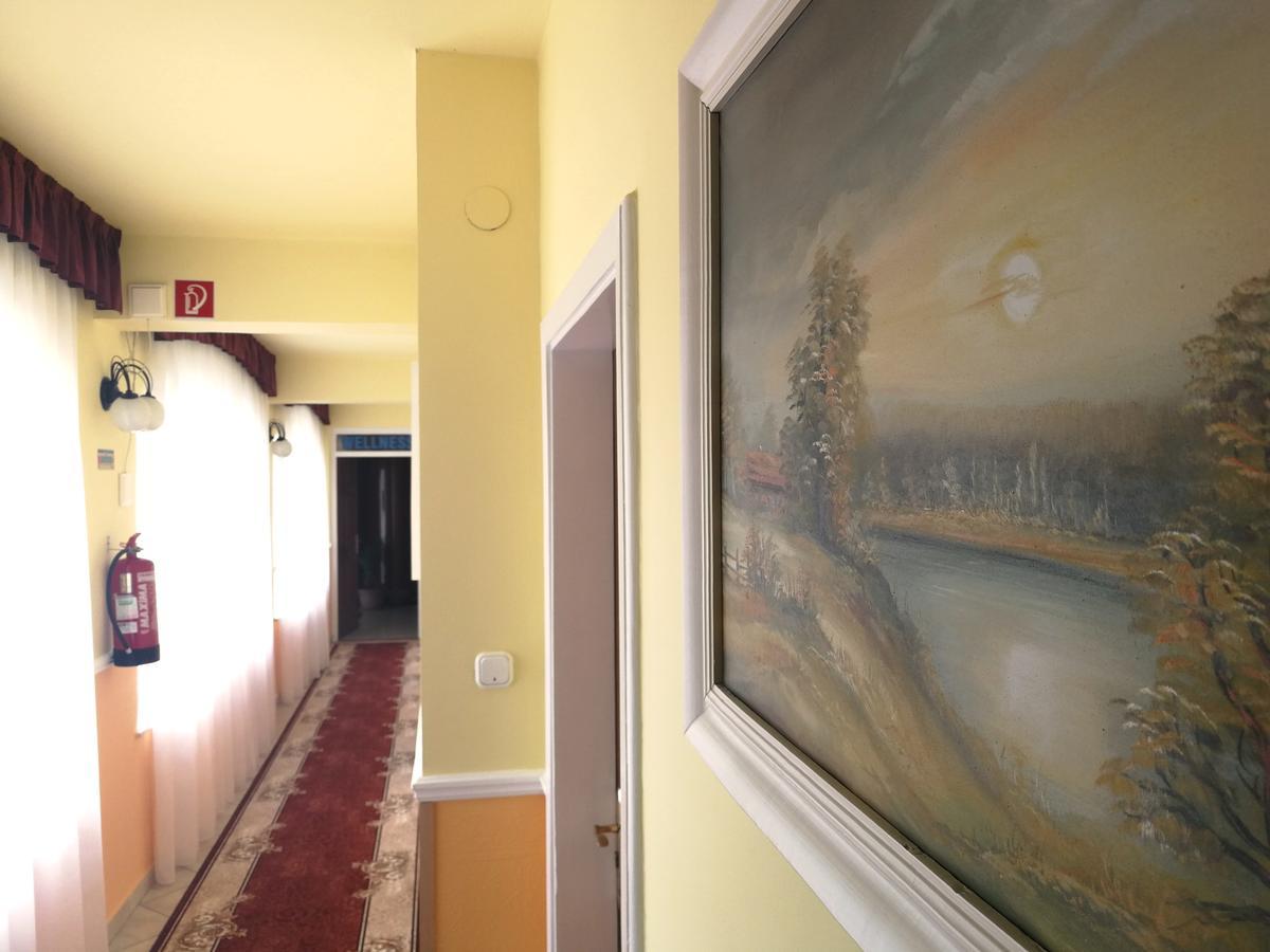 Hotel Korona Hajduszoboszlo Luaran gambar